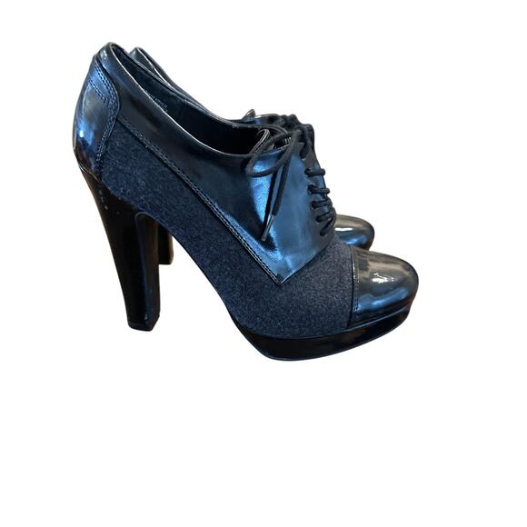 ⭐️ Women’s Nine West Heeled Wingtip Shoes. Size 7 - Picture 1 of 5